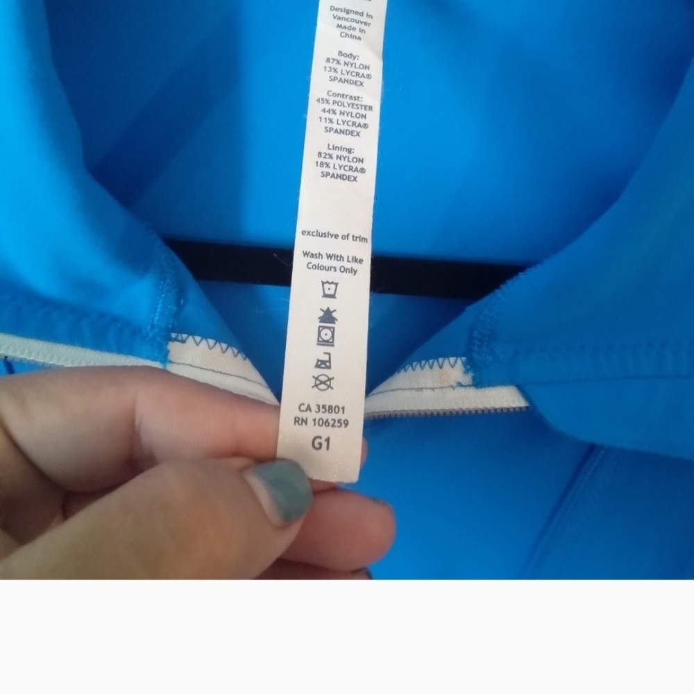 Lululemon Daily Yoga Jacket Size 2 Beaming Blue Striped Fully Zip Streched Top - Picture 6 of 9